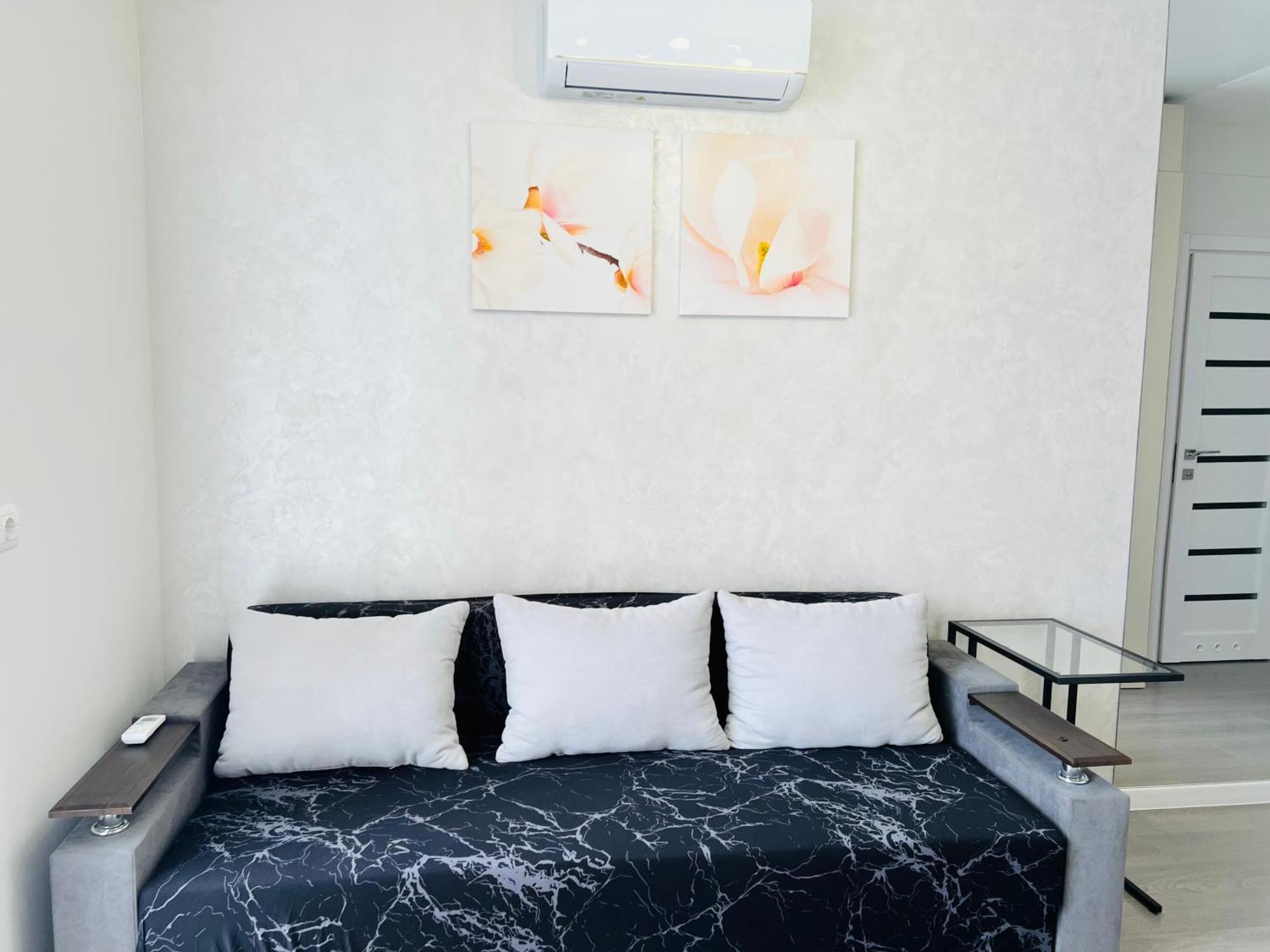 Apartment Gold Vysochana18 *